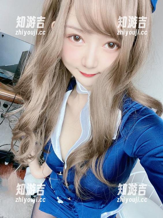 图集中，51酱的麻衣兔女郎真心太猫了，小细节让人不自觉放慢浏览速度。