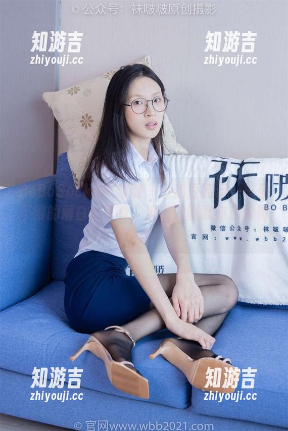 BoBoSocks袜啵啵 - 小甜豆昭示——碰不得的薄白丝写真，脚尖加固款亦是颠覆想象！