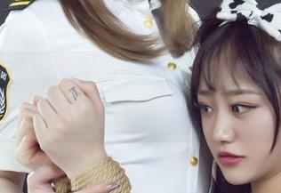 Ligui丽柜 – 浴室里的小秘密，枫玥给你展示这一切，看图包！