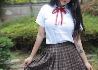 MFStar模范学院 – SiByl李思宁的吊带特辑，可能会在某个不经意的瞬间撩动心弦。