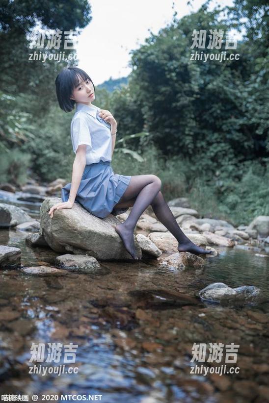 这些喵糖映画出的丝袜少女图片，分享？我在犹豫。