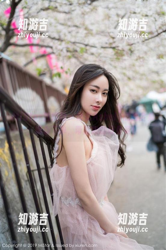 MiStar魅妍社 - 修女Ashely丽丽全集：请你下单，带走她的好身姿！