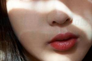 MiiTao蜜桃社 – 爱丽莎Lisa的“礼服式”自我，写真中总带点反叛