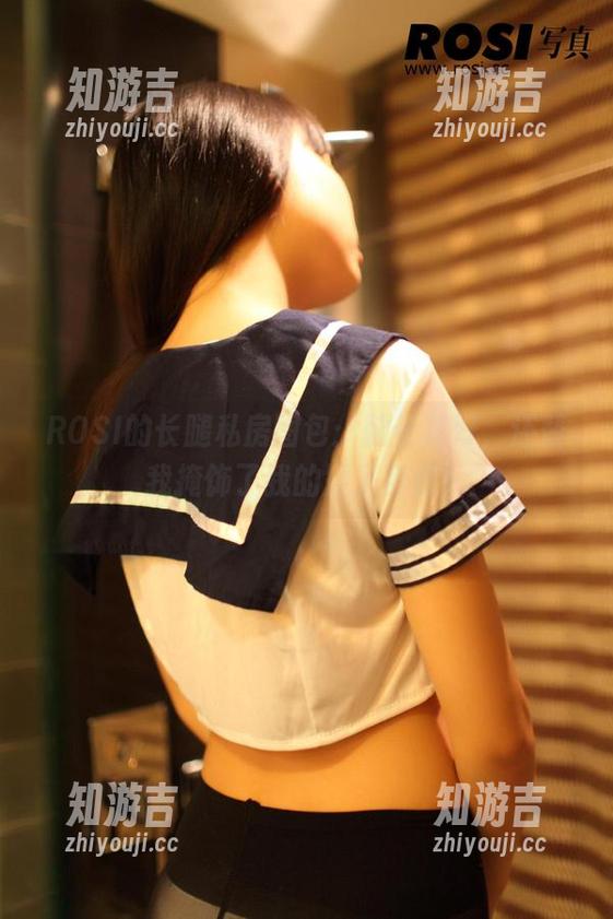 ROSI的长腿私房图包：腿长真好，还替我掩饰了我的矮子身份！