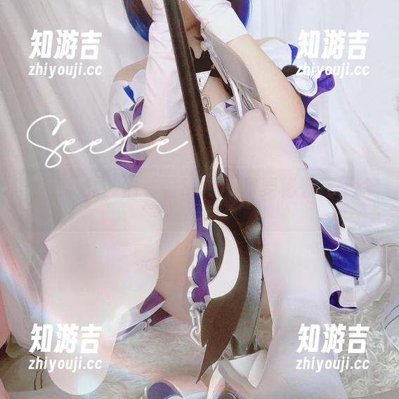偷偷下载，偷看看Seele麦麦秘书在干啥…