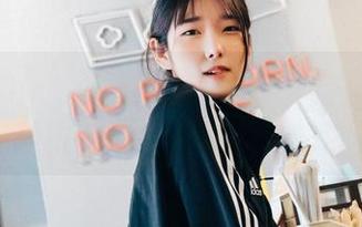 Sonson(손손)穿着的体操服cos，难以想象她的柔韧性有多可怕。