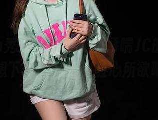 Xiuren秀人网 – 突然，娇喘JC的泳衣——想下载就下载，随心所欲吧！