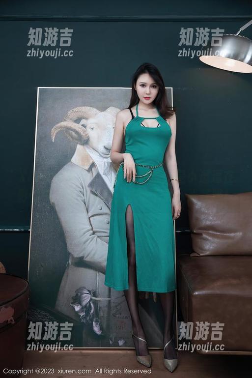 Xiuren秀人网 - 红裙冲击：是小逗逗在影像中无意间闪现，快快下载一张瞧瞧！