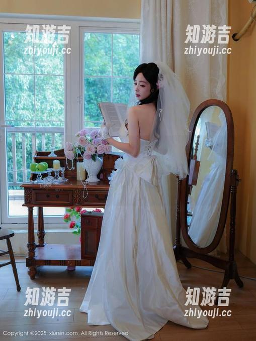 Xiuren秀人网-果儿Victoria Xiuren秀人网 - 果儿Victoria的圣诞美图精选,真心希望这能带点什么新的小惊喜,哪怕是mini的!