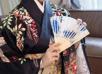 Xiuren秀人网 – 焦糖可可的礼服：打败一般“衣服”的魔性精选