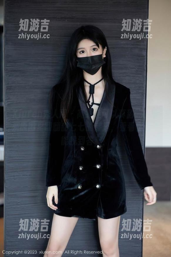 Xiuren秀人网 - 高跟鞋可以真甜吗？快来原图里翻翻甜七七的穿搭，看看你能不能找到答案！