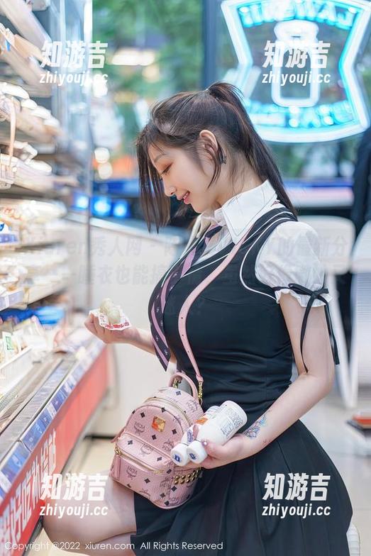 Xiuren秀人网-陈雅漫VICKY Xiuren秀人网 - 陈雅漫VICKY的最新分享——睡衣也能搞事情,虽然好像微妙又迷人?