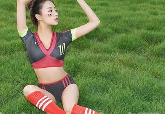 YouMi尤蜜荟 – 写真时间到，合法萝莉的牛仔裤小秀