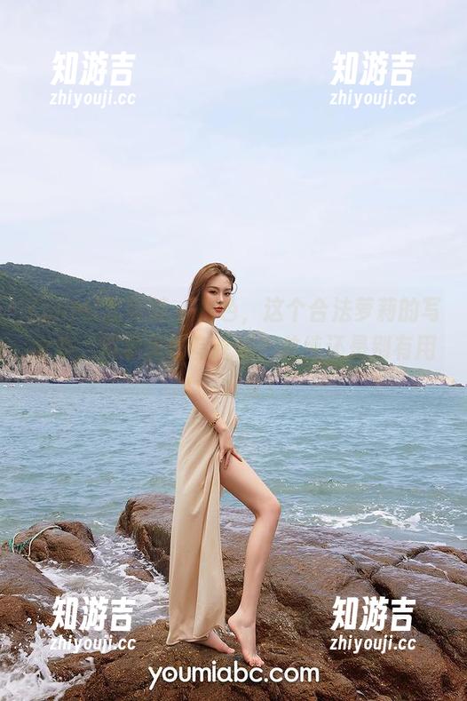 YouMi尤蜜荟-合法萝莉 YouMi尤蜜荟 - 白色,这个合法萝莉的写真集,资源里都有啥呢?单纯还是别有用心...好奇!