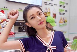 aiss – 欣杨的美图，有你想要的那双“貌”美的足吗？照片随意看，想法也随意飘。
