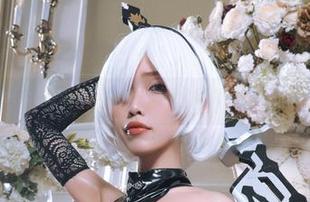 显著的eliza喵喵长腿，COS一整个萌点，原图请负责收藏！