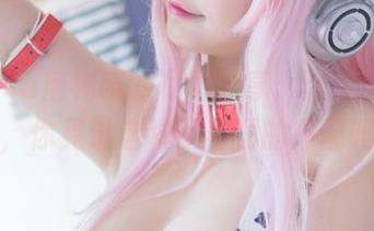 nagisa魔物喵的写真分享：海风下的少女，你见过这样不着调的搭配吗？