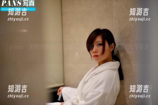 pans - 原图传送门：兰心的连体衣私拍，总是在无意间勾动注意…