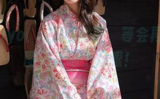 这是wuyo(우요)的制服，等会再分享原图，先瞄上几眼！