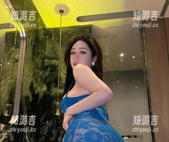 微密圈 - 看完不爱笑的赛琳的黑色私拍，我在想这算不算一种隐晦的召唤？