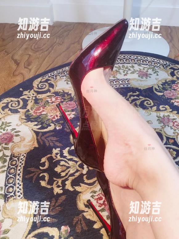 微密圈 - 皮衣与丝月神，这资源能不能再给我点惊喜？
