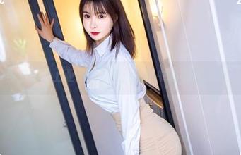 当空姐遇上亚马逊鲶鱼：原图中的乘风破浪！
