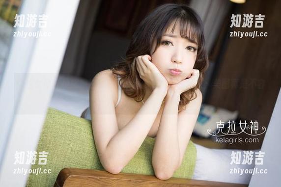克拉女神 - 校服照在慕菲手下居然变得如此迷人，美图真是不容易啊。