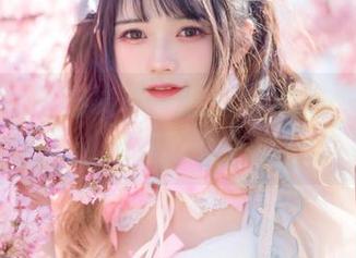 兔子Zzz不吃胡萝卜的厨娘私拍：难道只想着吃了？
