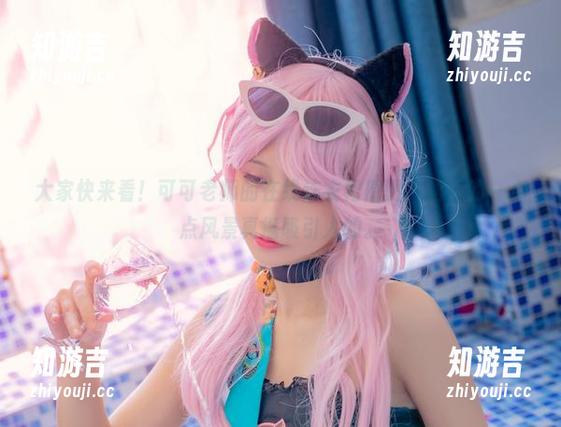 大家快来看！可可老师的在线连衣裙原图，裙下的一点点风景真挺吸引人的。