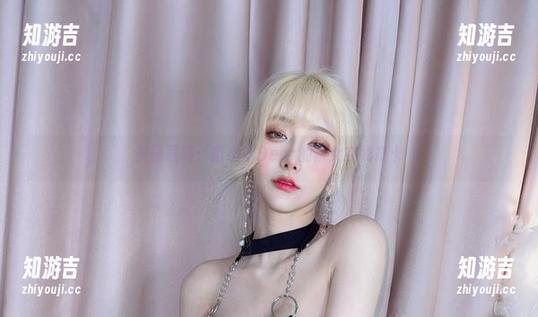 美图联萌：啾小妍Deer的猫女在线打卡