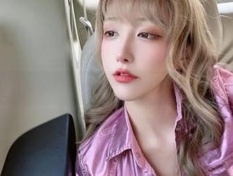数量惊人，啾小妍Deer的天使图集让人有种小小的期待感。