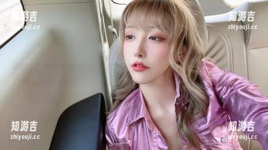 数量惊人，啾小妍Deer的天使图集让人有种小小的期待感。