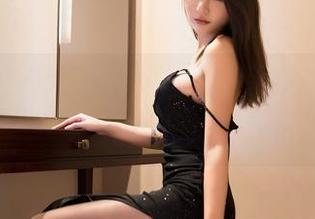 嗲囡囡 – Egg_尤妮丝双人图包：我只是喜欢捅马蜂窝