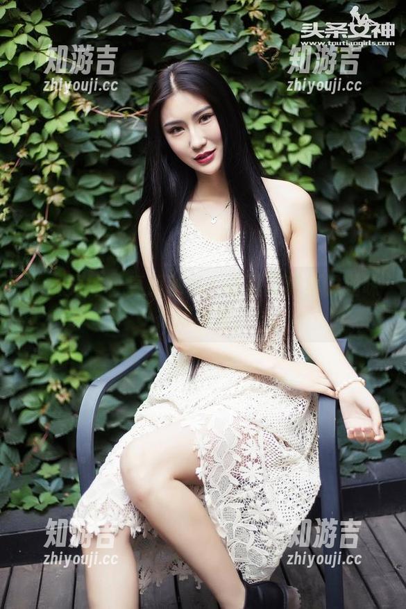 头条女神 - 真假秘书？语溪写真集的趣味很难捉摸。