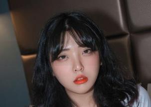 宋哈娜的灰色密图：原图里的庆祝小舞会