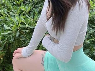 微密圈 – 图集里的细节：宋昱欣的裤里丝，这种搭配实在太会撩了吧！