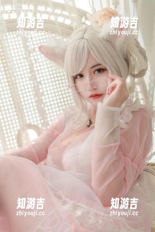 小仓千代w的圣诞写真，你能想象小精灵的样子吗？精选一波！