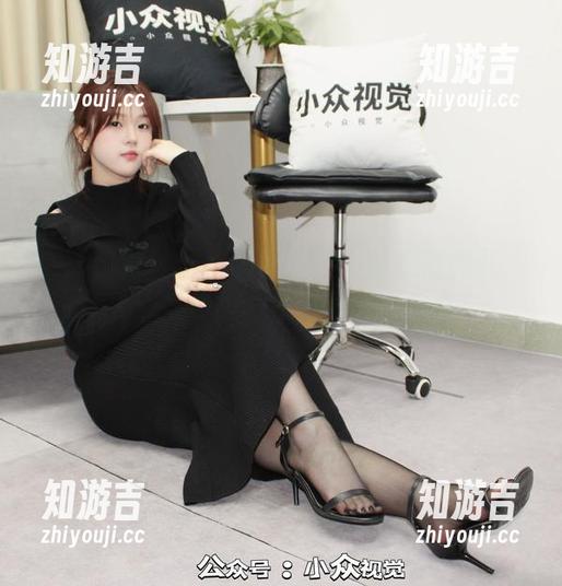 小众视觉 - 这一组悦悦的连体衣福利照，让人心乱如麻，不知该先看哪儿！