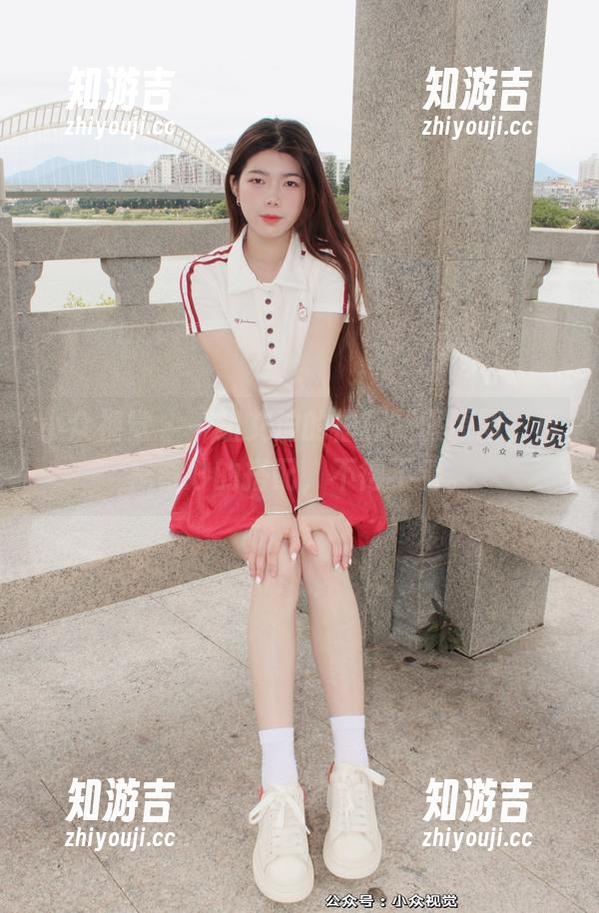 小众视觉 - 一组艾迪的福利制服原图，真是奇妙的搭配，不得不看。