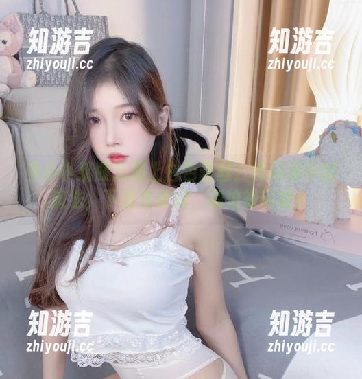 当小小奶瓶儿遇上白色蕾丝：作品集中的魔法，下载勇敢点，别怕被闪瞎！