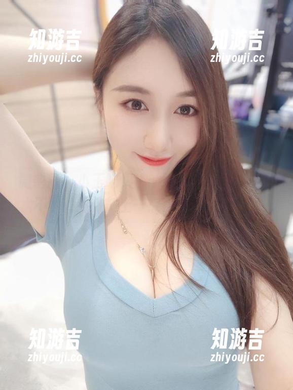 微密圈 - 小玉吃果冻的浴室私房图包，滴水不漏的细节加上一点点奇幻的不确定。