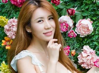 尤物馆 – Kely香香的蕾丝挑战，照片中抓住那一瞬的灵动