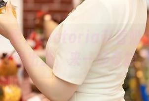 尤蜜荟 – 果儿Victoria带着奶牛美图出发，精选出游，来一场奇妙之旅！