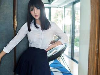 推女郎 – 星辰的浴缸秀：精选图片，不仅仅是水的反射