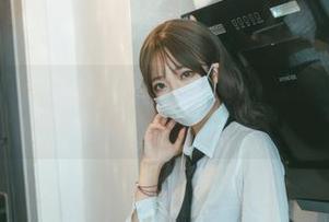 眼镜娘高叉女仆：杏仁曲奇的美图，这位博主真的太有才了！