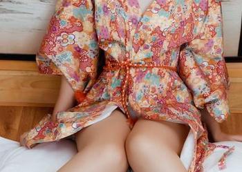 果团网 – 写真合集里的王语纯：社交媒体的厨娘作坊，反差萌又可爱。