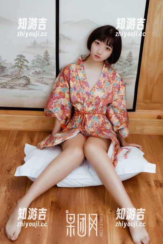 果团网 - 写真合集里的王语纯：社交媒体的厨娘作坊，反差萌又可爱。