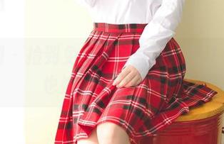 果团网 – 捡到免费户外写真，黄歆苑让风也嫉妒她的回眸！