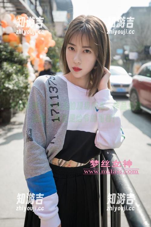 梦丝女神 - 小允儿的顶级版本，作品免费流出，简直是给爷的福利！