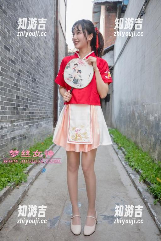 梦丝女神 - 晓晓的夏天美图，一般人见了都得自愧不如！